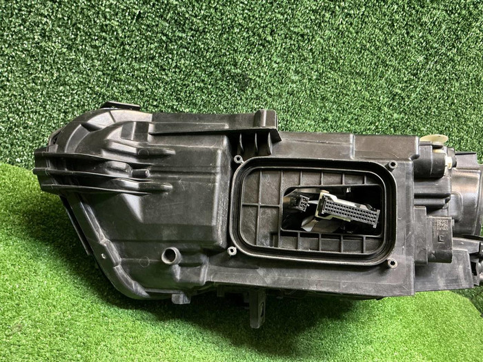 Фара правая Mercedes CLA C118 (2019-2023) LED