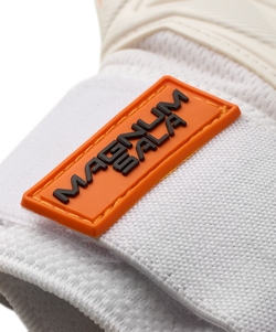 Перчатки вратарские MAGNUM Sala EL4, белый