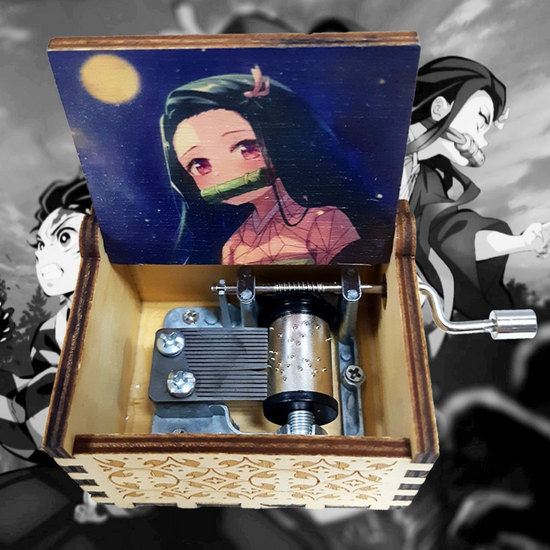 Музыкальная шкатулка Истребители Демонов Нэдзуко Камадо, р-р 6,5х5,2см (крафтовая)