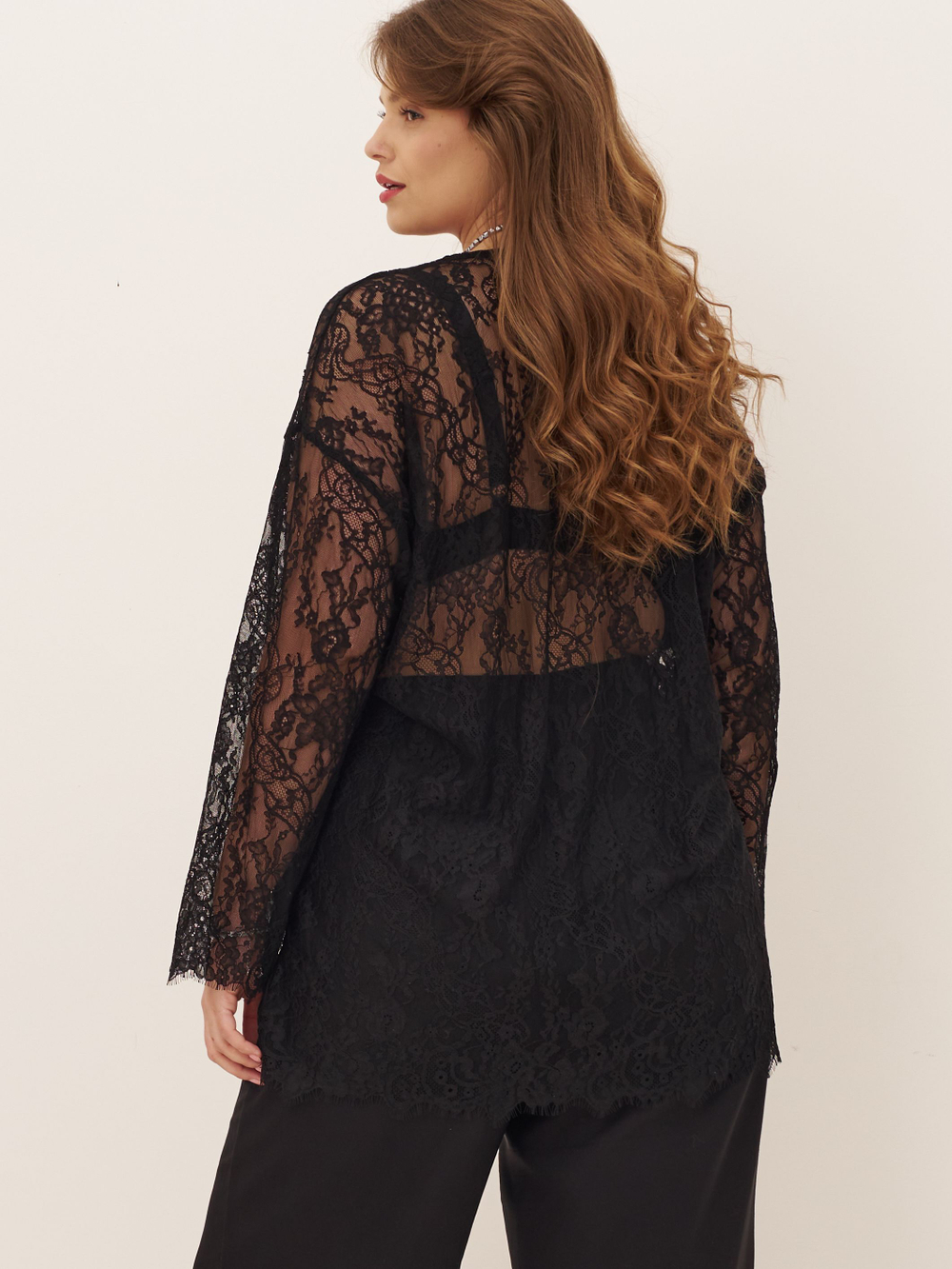 Лонгслив из кружева Черный