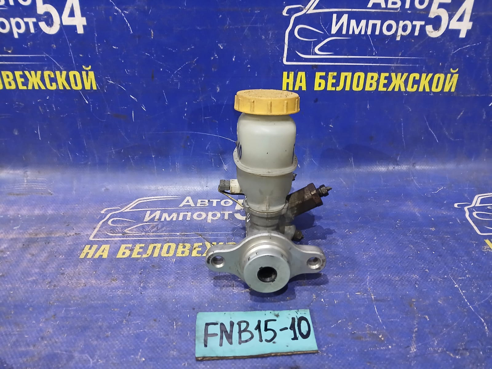 Главный тормозной цилиндр NISSAN SUNNY 2000