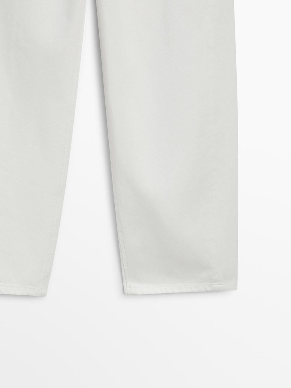 Massimo Dutti Джинсы свободного кроя со средней посадкой, белый