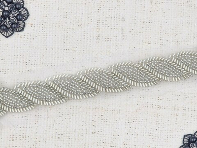 Тесьма декоративная вышивка стеклярус, ш. 2,5 см, белый