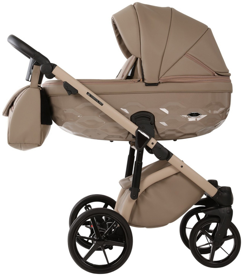 Детская коляска Adamex Chantal Pro Natura 3 в 1 CN-4-CAPPUCCINO (БЕЖ. КОЖА)