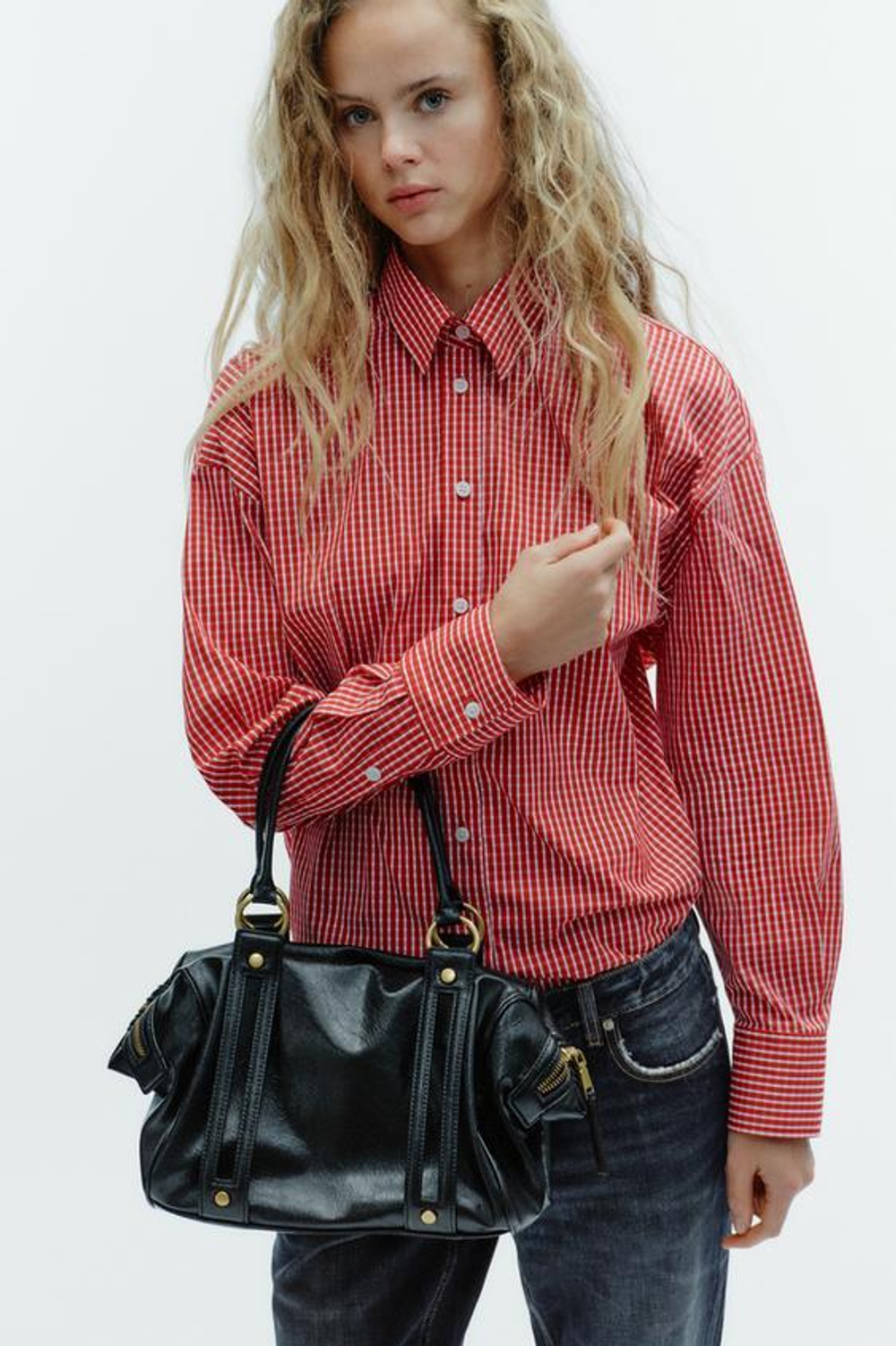 ZARA СУМКА С МЕТАЛЛИЧЕСКИМИ ДЕТАЛЯМИ, ЧЕРНЫЙ