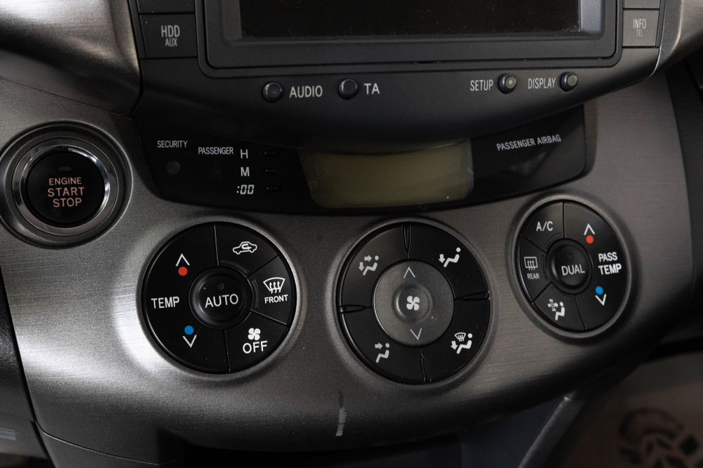 Toyota RAV4, 2011 год