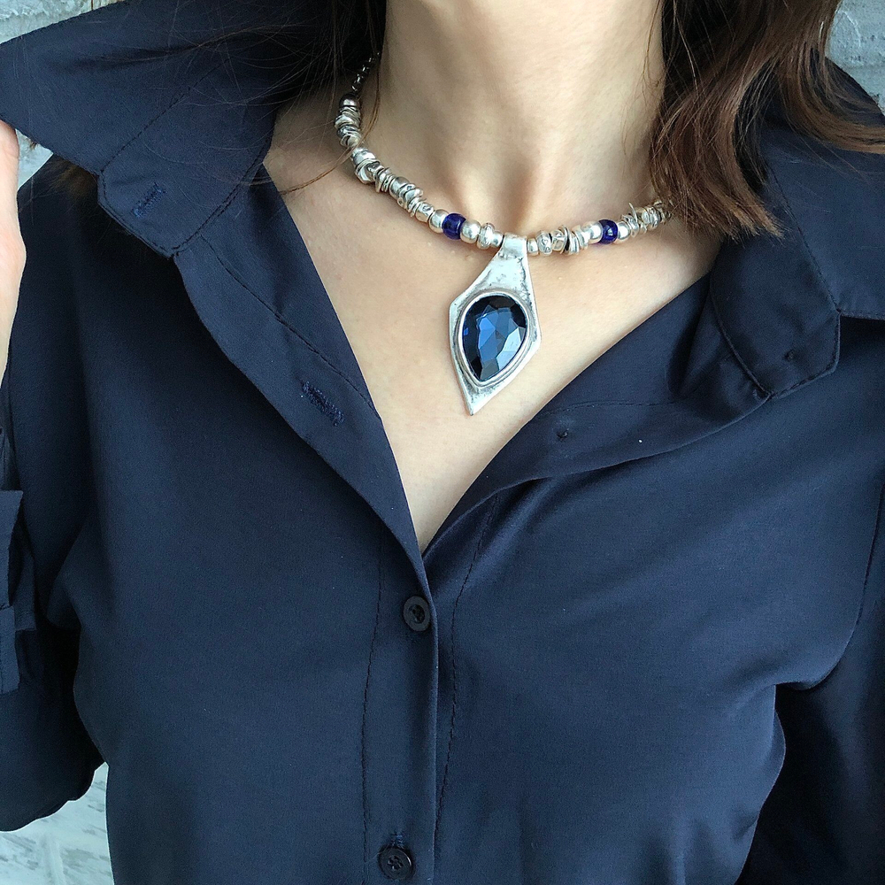 Колье с ромбом синий кристалл