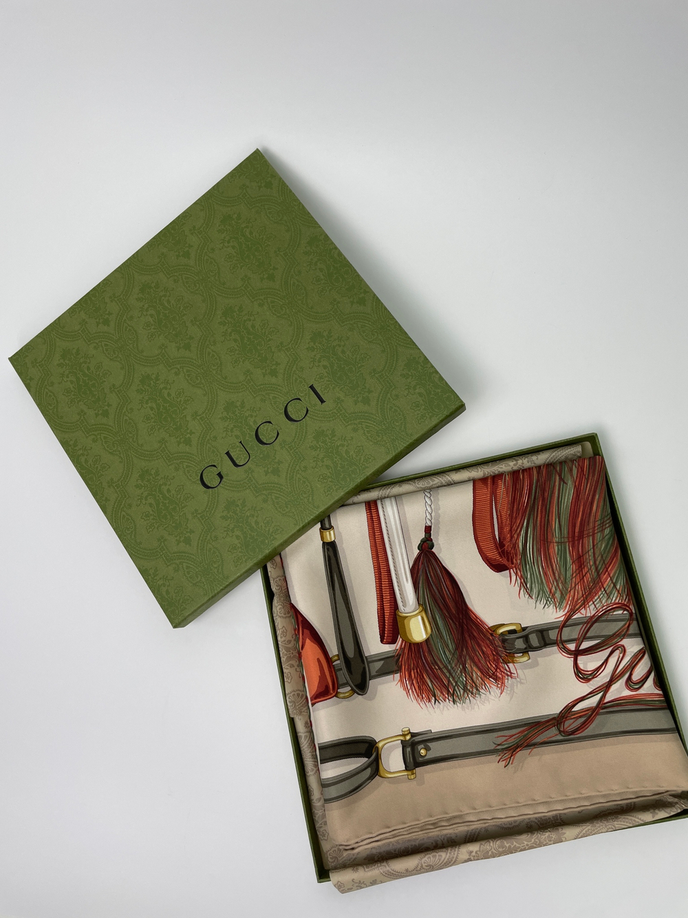 Платок Gucci