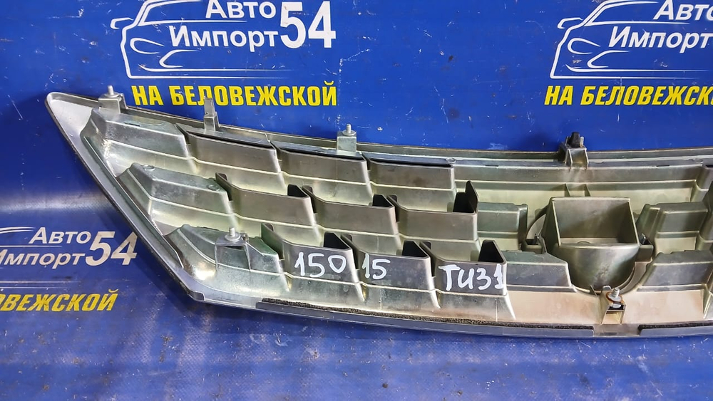 Решетка радиатора NISSAN PRESAGE 2003-2006