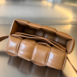 Bottega Veneta Mini Cassette 18 cm