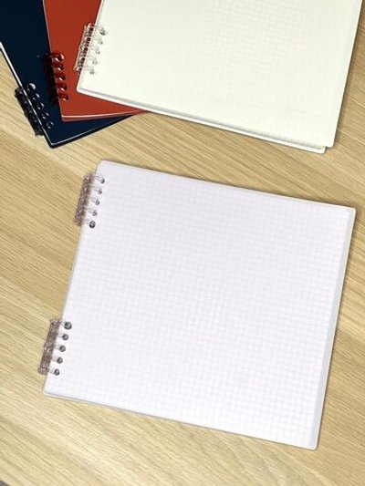 Блокнот квадратный в клетку 60л 195х210 мм сиреневый (8808-011)