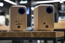 Полочная акустика KEF LSX II