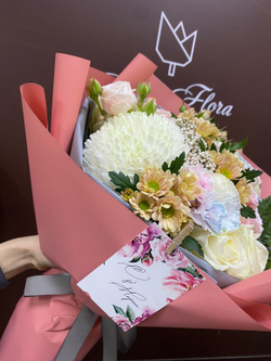 Букет 8 Марта М-7