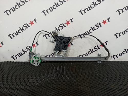 Стеклоподъемник левый 2018г.
