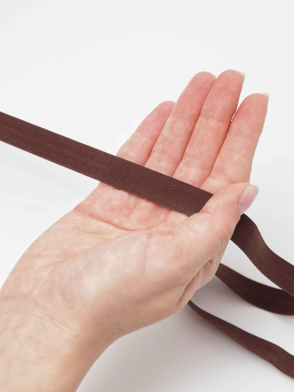 Бейка эластичная шоколад матовая ширина 15 мм