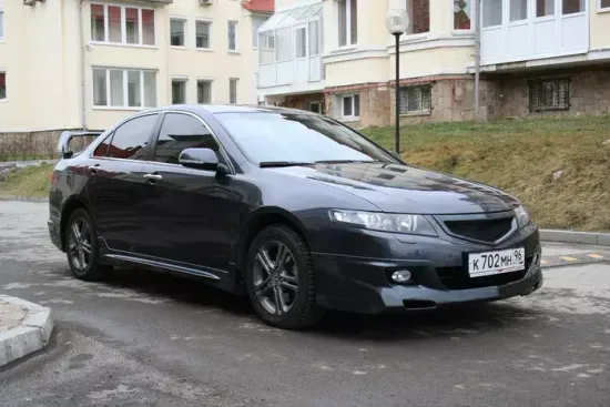 Накладка переднего бампера Mugen для Honda Accord 7