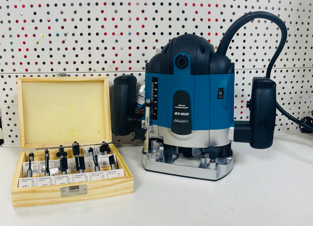 Фрезер электрический ВАРЯГ ФЭ-1600