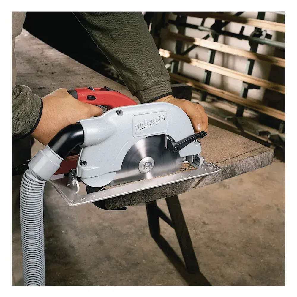 Milwaukee SCS 65 Q пила циркулярная 638051