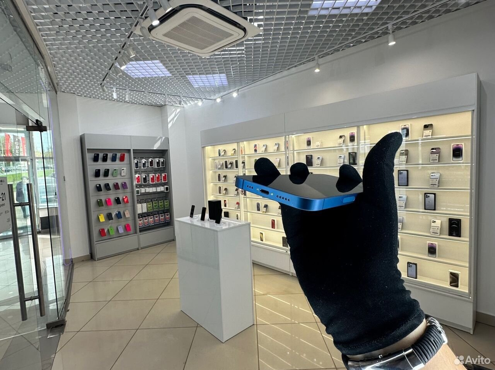 iPhone 13 256 ГБ б/у