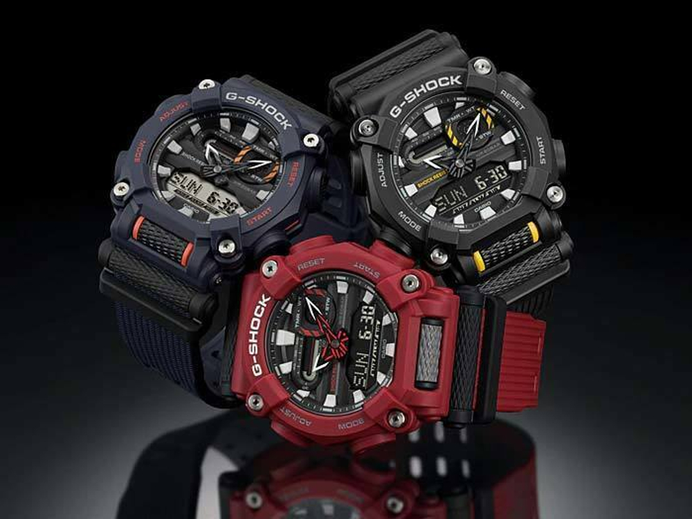 Японские наручные часы Casio G-SHOCK GA-900-2AER с хронографом