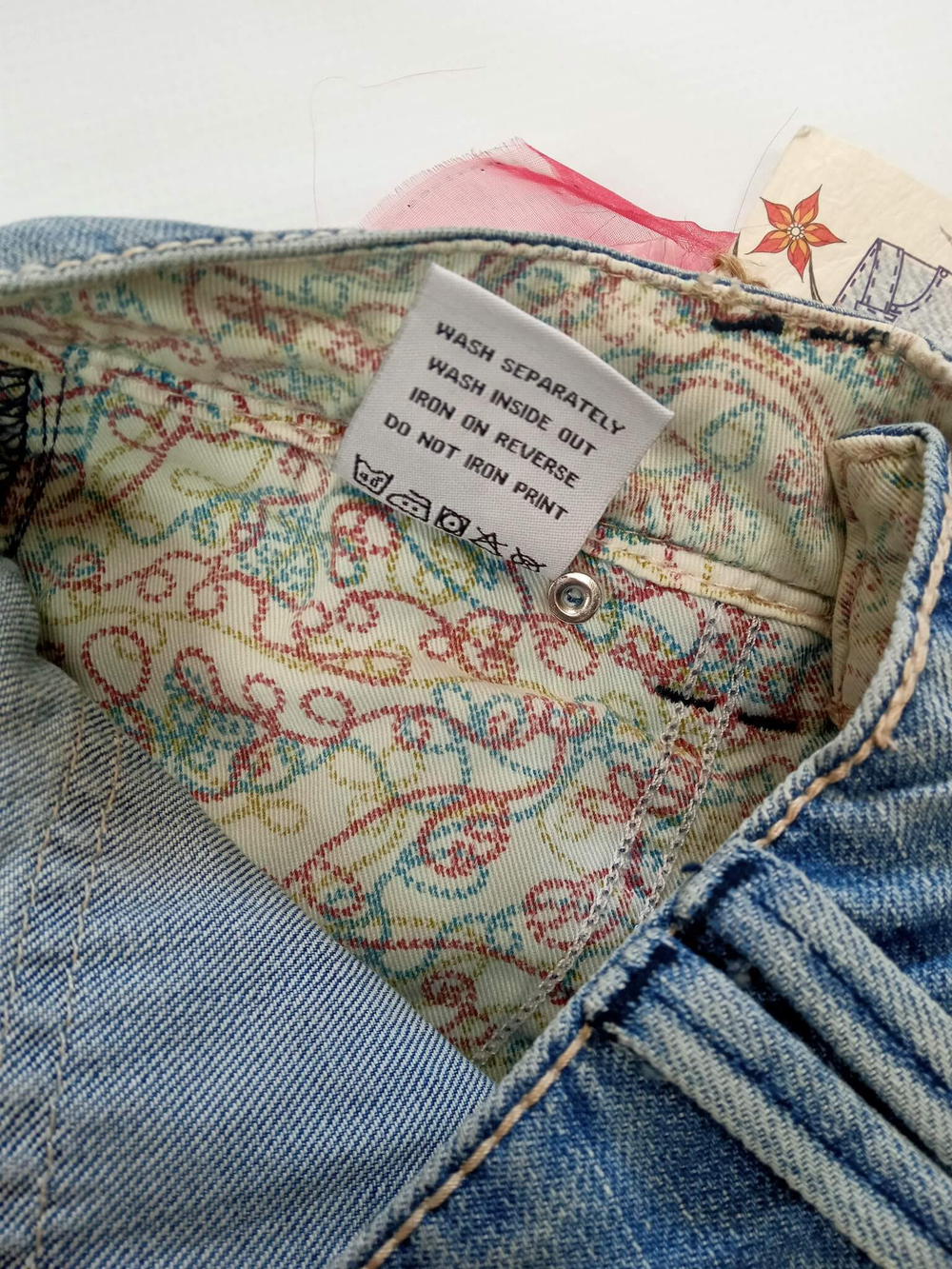 Джинсы IL'DOLCE jeans flare.Цвет голубой с эффектом потёртости. Размер walst:25 -40/42 русский