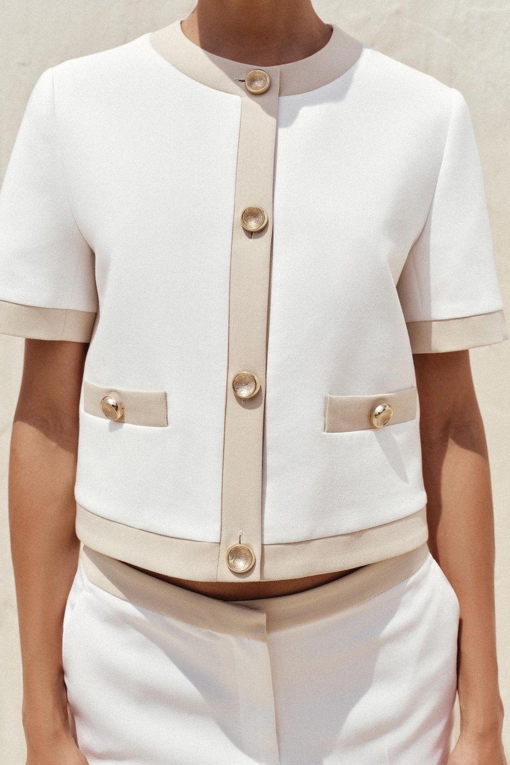 ZARA КОМБИНИРОВАННЫЙ БЛЕЙЗЕР С КОРОТКИМИ РУКАВАМИ, ЖЕЛТОВАТО-БЕЛЫЙ