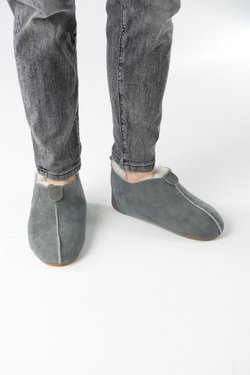 Меховые тапочки для дома