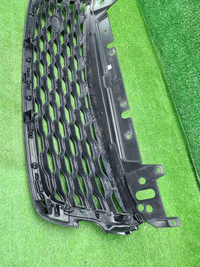 Решетка радиатора Range Rover Velar (2017-2023)