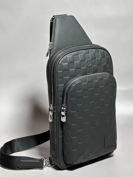 Сумка-мессенджер Louis Vuitton