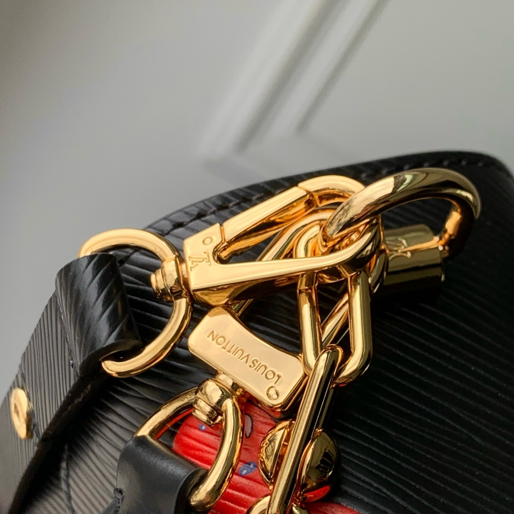 Louis Vuitton Twist MM
