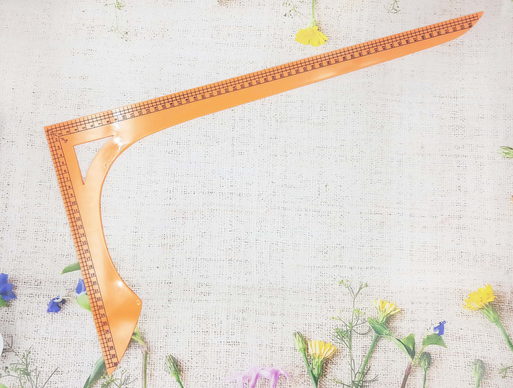 Лекало пластиковое "треугольник" 30х54 см