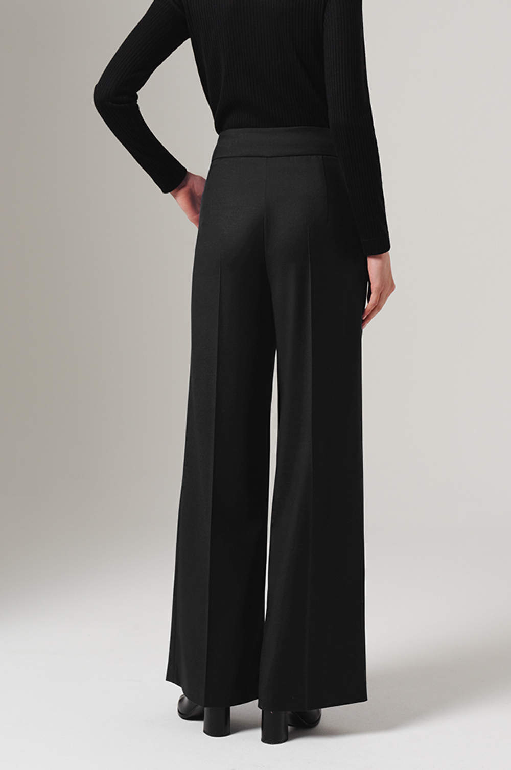 31110 Брюки женские (черный)