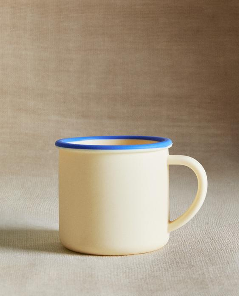 ZARA HOME ДЕТСКАЯ КРУЖКА С КОНТРАСТНОЙ КРОМКОЙ, ЭКРЮ/СИНИЙ