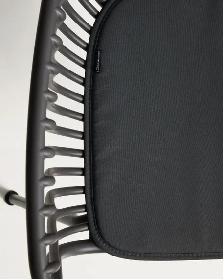 Уличный стул Surpika из пластика и графитовой стали