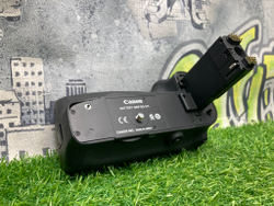 Canon BG-E11