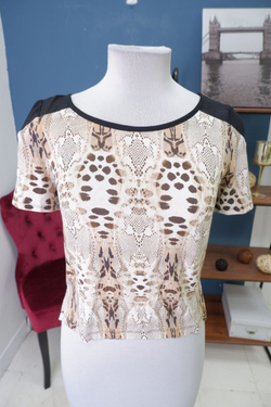 Блузка с анималистичным принтом 42-44 размер