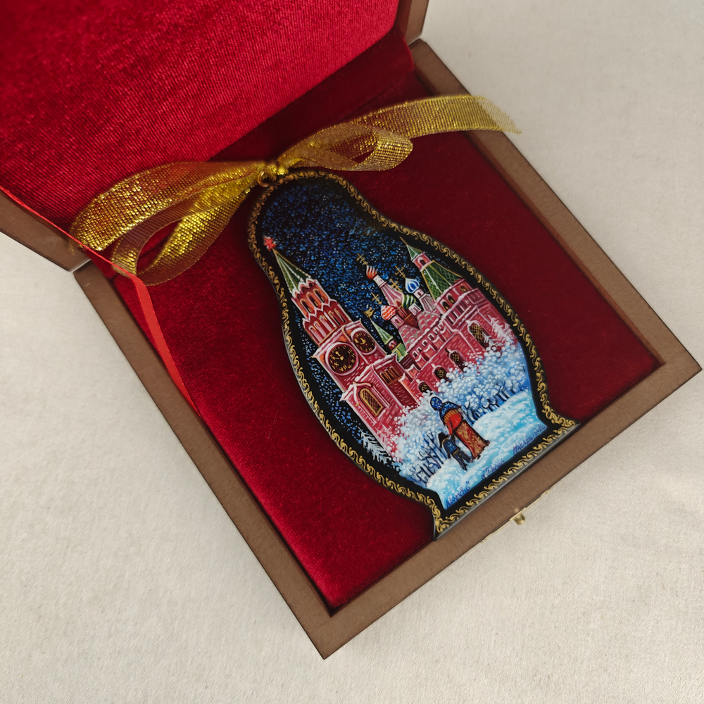 Сувенир Матрешка "Москва" с росписью Палех в подарочном футляре