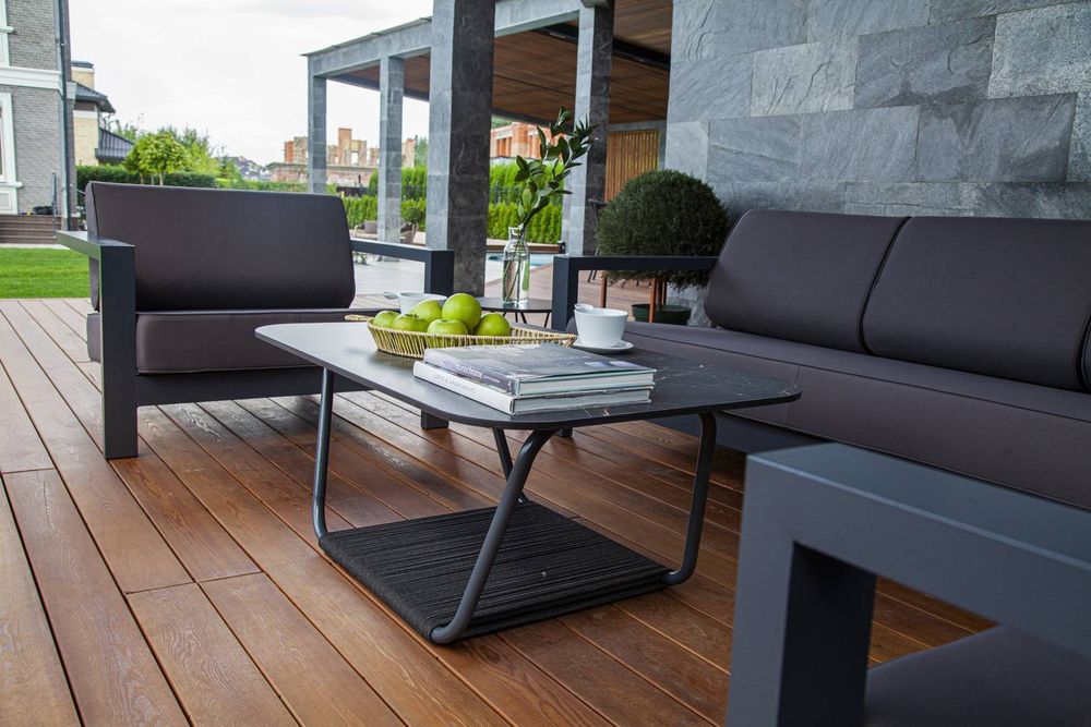 "Гранада" лаунж-зона из алюминия со столиком из HPL