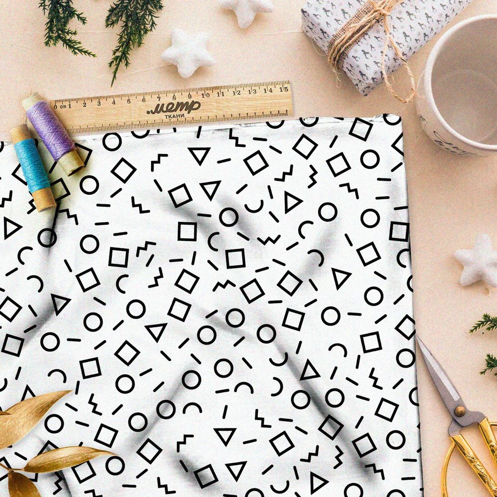 Ткань атлас мелкие геометрические фигуры на бежевом фоне