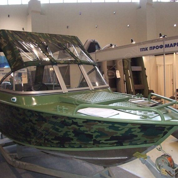 Моторно-гребная лодка ДМБ-480Т