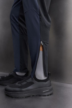 ZARA ТЕХНИЧЕСКИЕ БРЮКИ В СТИЛЕ КОЛОР-БЛОК, МОРСКОЙ СИНИЙ