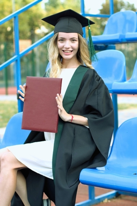 Комплект выпускника “Оксфорд” – мантия с темно-зеленой полосой