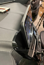 Магнитола для Mercedes-Benz GLS 2016-2019 X166 - Parafar PF7129A138/128GLS монитор 12.3" на Android 13, 8Гб+128Гб, CarPlay, 4G SIM-слот