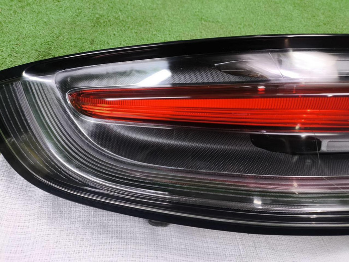 Фонарь левый внешний Porsche Macan 95b (2018-н.в.)