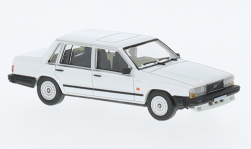 Автомобиль Volvo 740, белый, 1984, 1:87