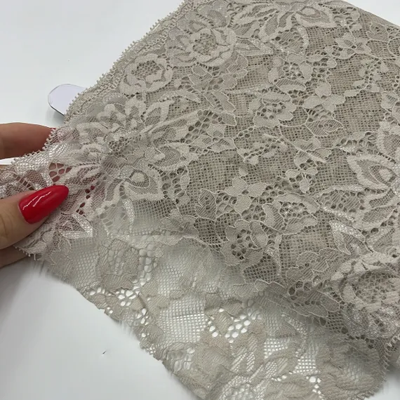 Кружево эластичное серо-бежевое 20 см, Италия