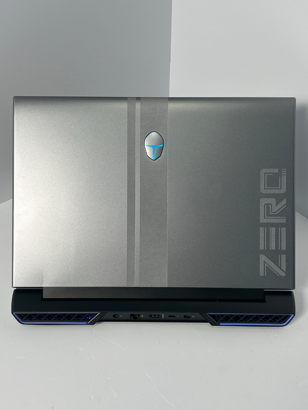 Ноутбук игровой Thunderobot Zero Ultra 7 (JT009JE09RU) 16"/Intel Core i7-12700H/RAM 32GB/SSD 1024GB/GeForce RTX 3080Ti/2560x1600/IPS/165Hz/Win11/Подсветка кл-ры: RGB/Серый Состояние: B1