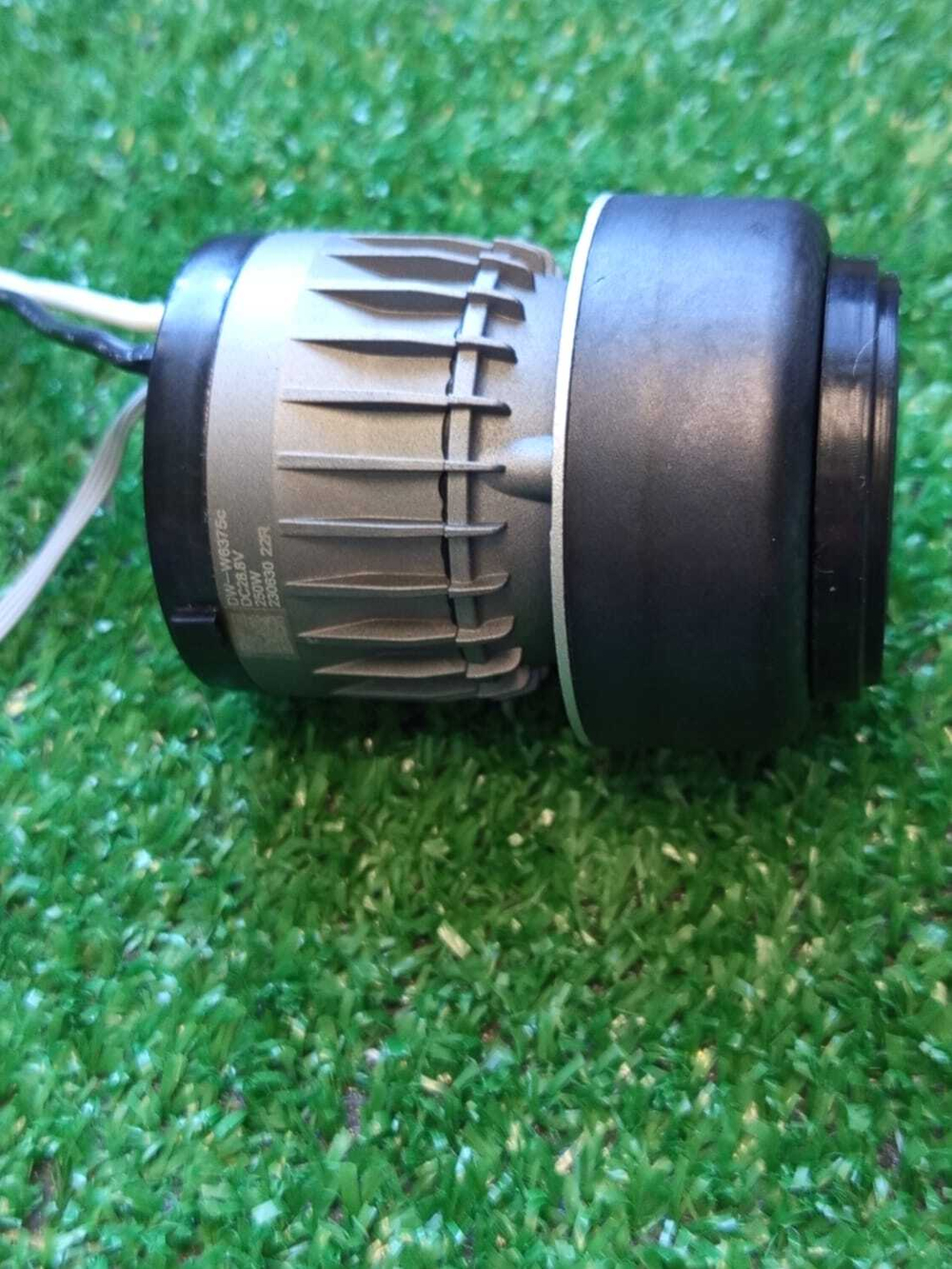 Двигатель DW-W6375c для ручного пылесоса Polaris PVCW 4050 (с разбора)