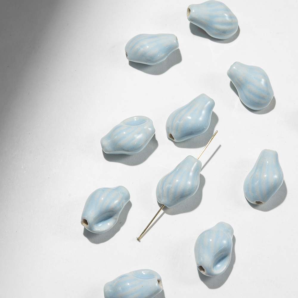 Бусина в форме морской ракушки, 14,6*21мм, голубая, глазурированный фарфор