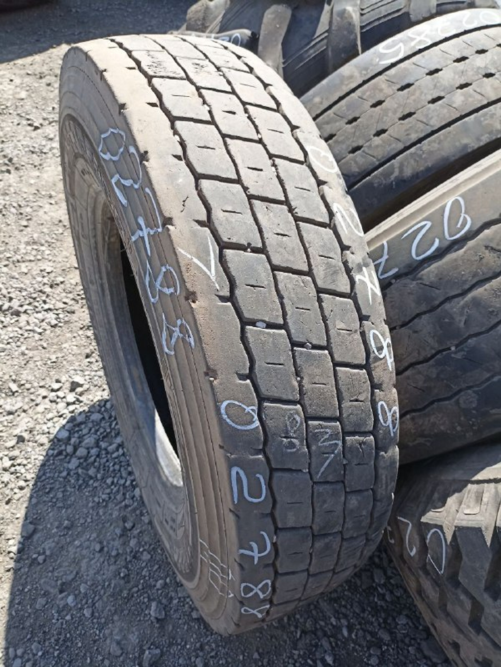 11R22.5 Belshina Бел-298 шина б/у